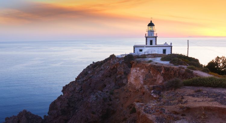 akrotiri-lighthouse-santorini-best-views-in-santorini