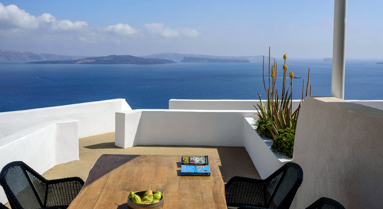 Accommodation in Oia Santorini Greece – Strogili Two Bedroom Cave Villa