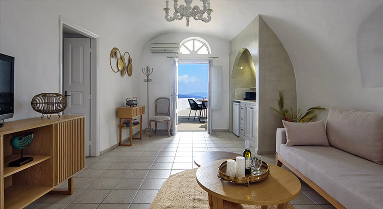 06-staying-in-cave-villa-in-santorini-greece